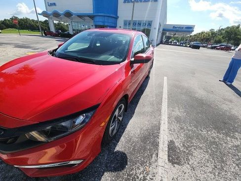 Used 2019 Honda Civic LX image 2