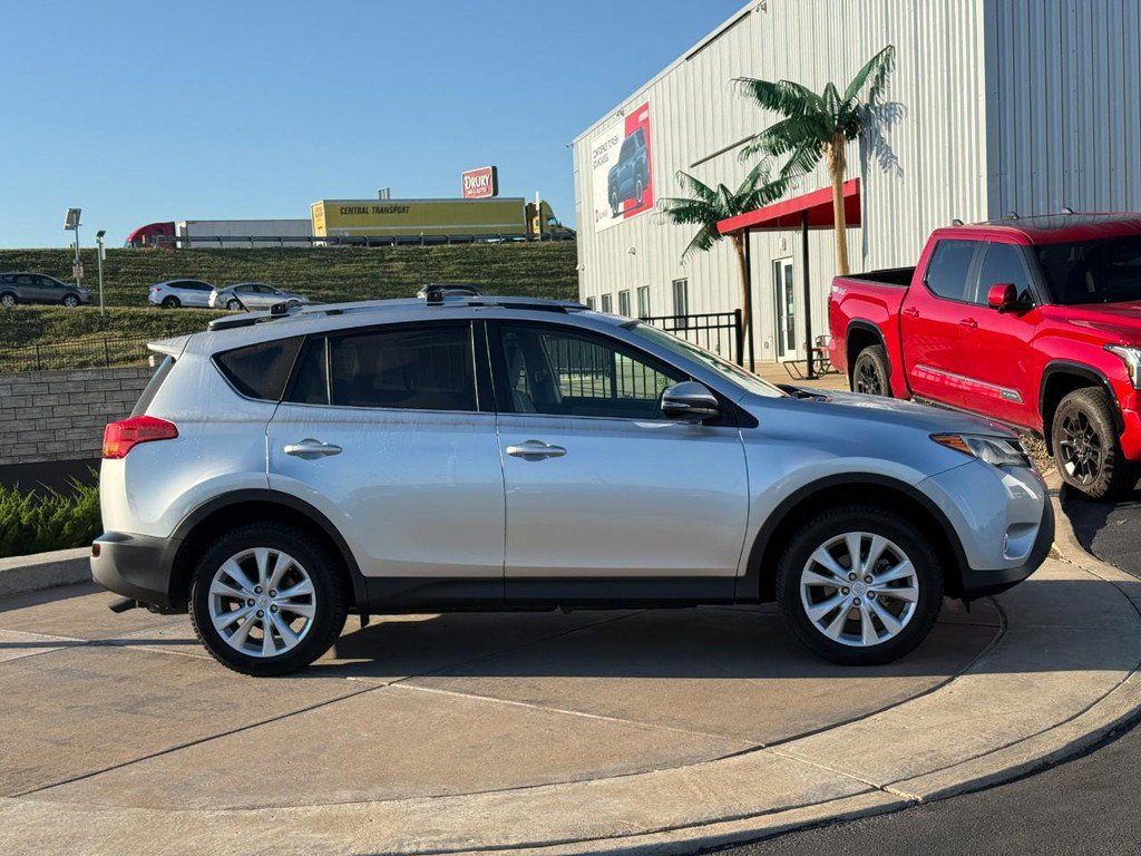 Used 2015 Toyota RAV4 Limited w/ Technology Package AWD/4WD image 2