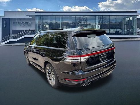 New 2026 Lincoln Aviator 2WD w/ Jet Appearance Package image 5