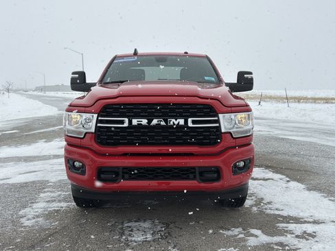 Used 2024 RAM 2500 Big Horn w/ Sport Appearance Package image 30