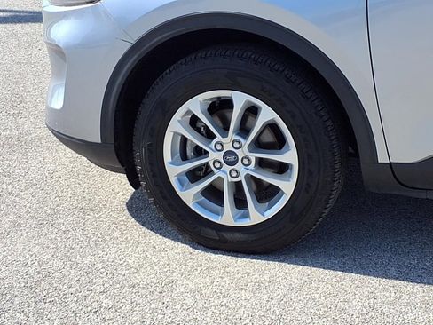 Used 2022 Ford Escape SE w/ Cold Weather Package image 25