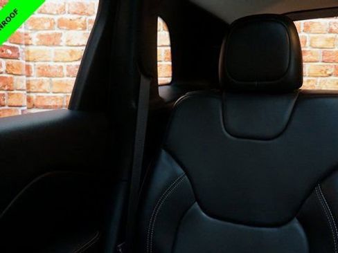 Used 2018 Jeep Cherokee Limited image 57