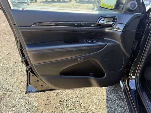 Used 2020 Jeep Grand Cherokee Trailhawk w/ Trailhawk Luxury Group AWD/4WD image 12