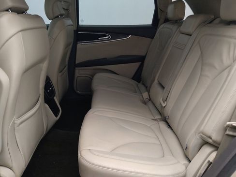 Used 2017 Lincoln MKX Select w/ Select Plus Package FWD image 18