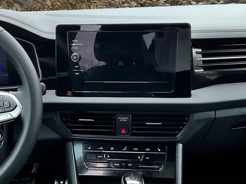 Used 2025 Volkswagen Jetta Sport image 6