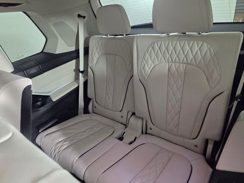 Used 2024 BMW X7 xDrive40i w/ Premium Package AWD/4WD image 26