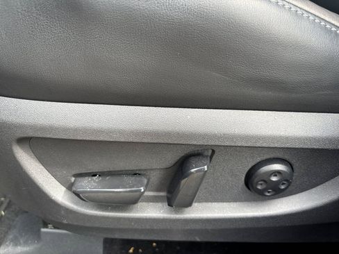Used 2023 INFINITI QX50 Luxe FWD image 15