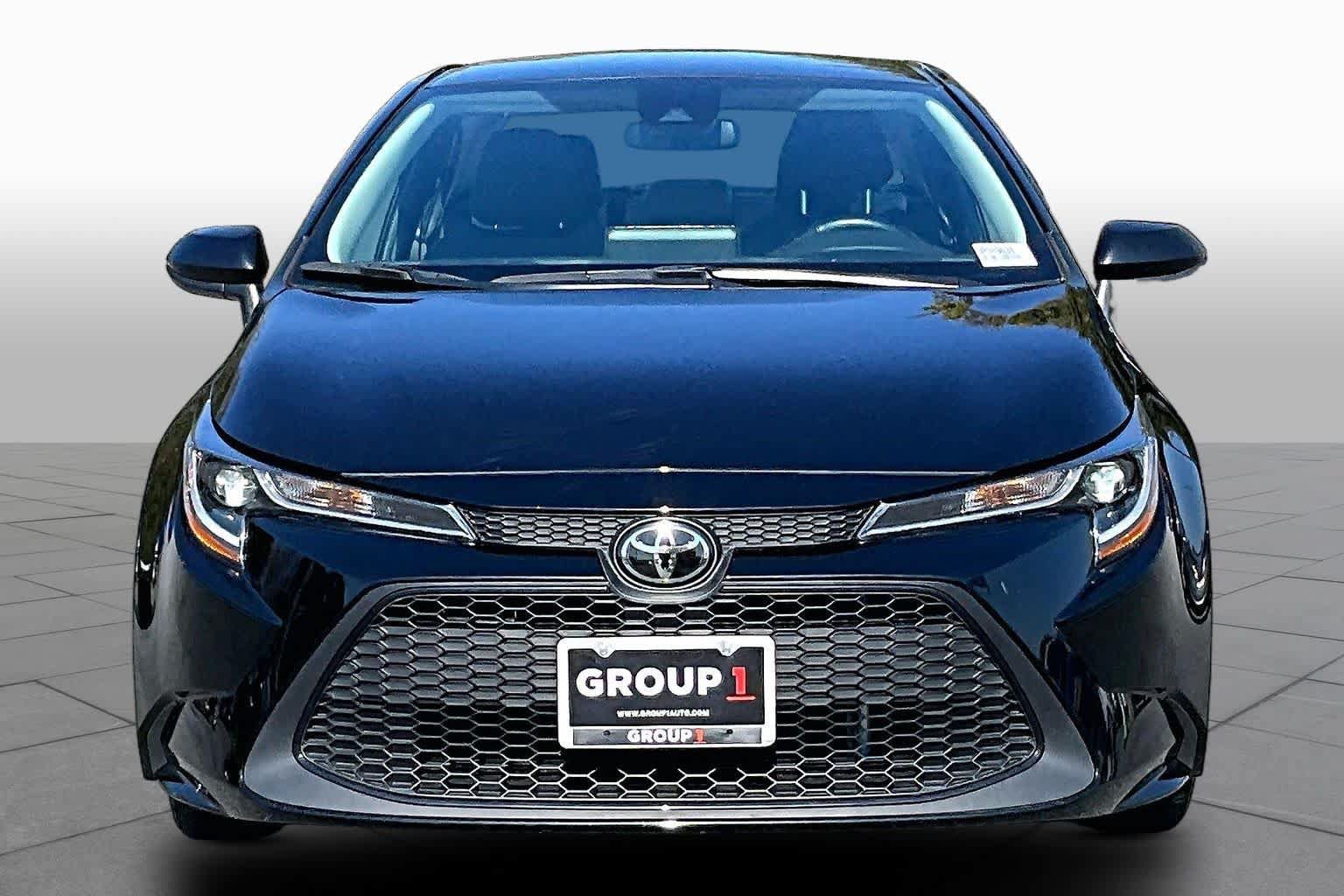 Used 2022 Toyota Corolla LE w/ Carpet Mat Package (TMS) FWD image 4