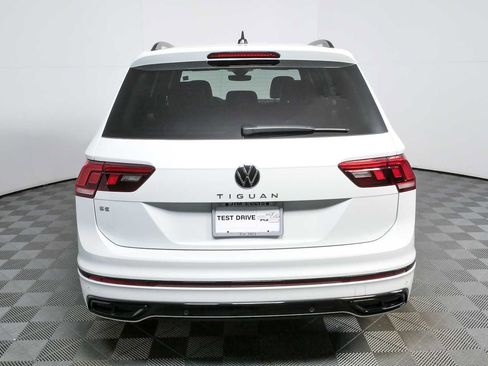 Used 2024 Volkswagen Tiguan SE R-Line image 33
