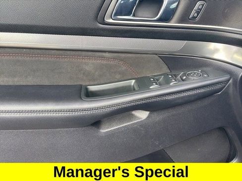Used 2019 Ford Explorer XLT w/ Equipment Group 202A image 13
