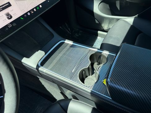 Used 2022 Tesla Model Y Performance AWD/4WD image 13