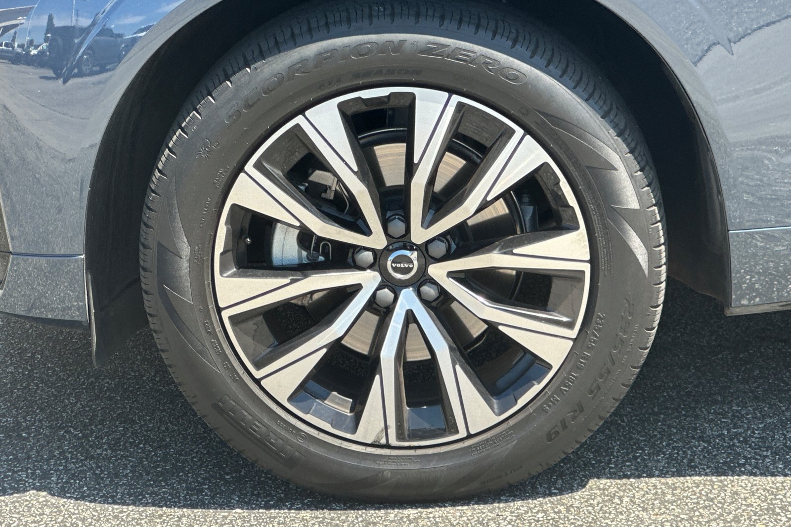 Used 2024 Volvo XC60 B5 Core AWD/4WD image 37