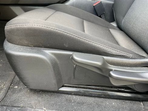 Used 2025 Chevrolet Colorado Trail Boss image 10