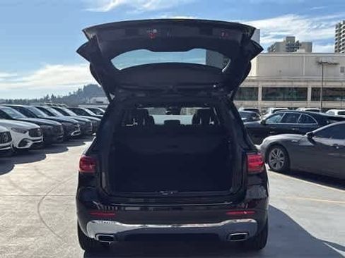 Certified 2025 Mercedes-Benz GLB 250 4MATIC image 8