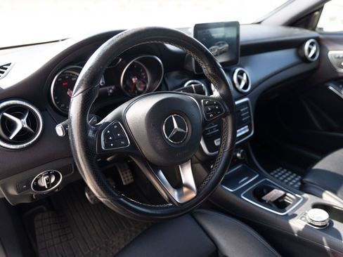 Used 2018 Mercedes-Benz CLA 250 4MATIC image 16