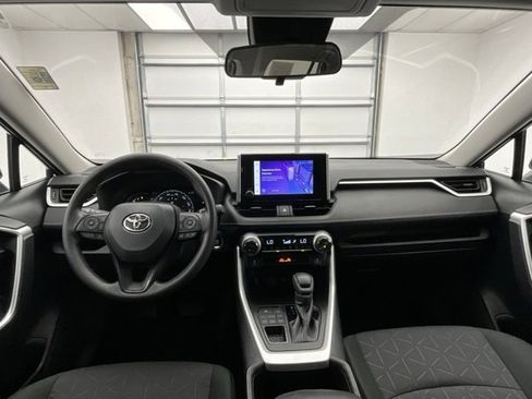 Used 2024 Toyota RAV4 XLE image 4
