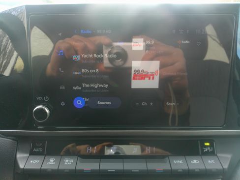 Used 2025 Toyota Camry LE image 26