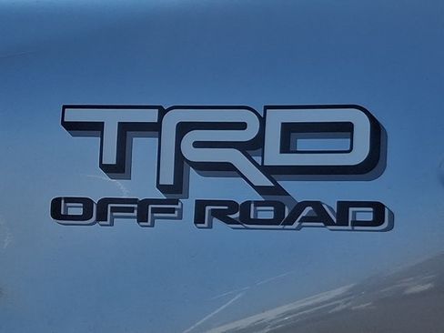 Certified 2024 Toyota Tacoma TRD Off-Road AWD/4WD image 33