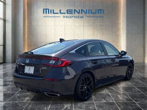 Used 2023 Honda Civic Sport Touring image 5