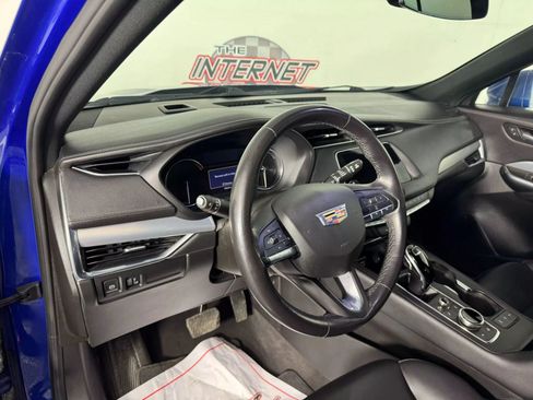 Used 2021 Cadillac XT4 Premium Luxury AWD/4WD image 10