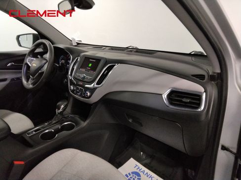 Used 2022 Chevrolet Equinox LS image 44