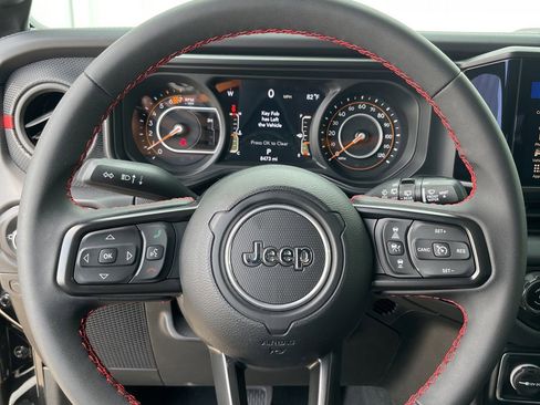 Used 2024 Jeep Wrangler Unlimited Rubicon w/ Technology Group AWD/4WD image 19