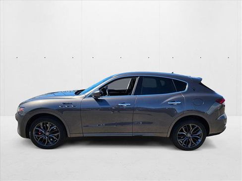 Used 2022 Maserati Levante Modena image 9