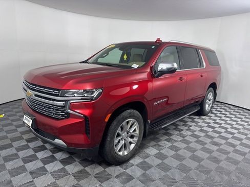 Used 2024 Chevrolet Suburban Premier image 5