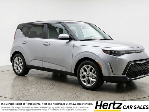 Used 2025 Kia Soul LX w/ LX Technology Package FWD image 1