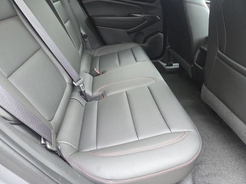 Used 2025 Chevrolet Trax RS w/ Sunroof Package FWD image 20