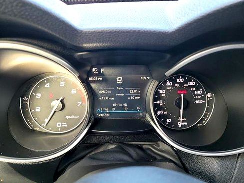 Used 2022 Alfa Romeo Stelvio Ti AWD/4WD image 28
