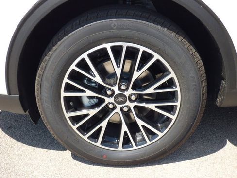 New 2025 Ford Escape Base w/ PHEV Premium Package image 34