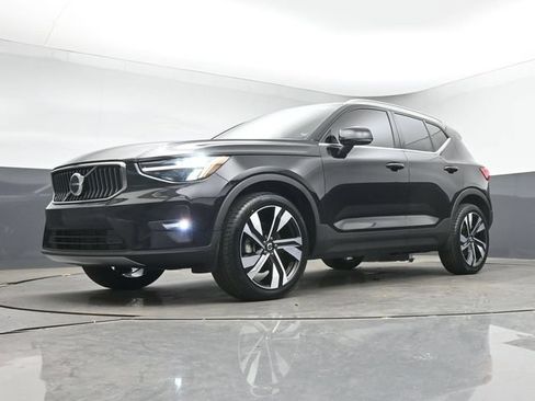 Used 2023 Volvo XC40 B5 Plus w/ Protection Package Premier AWD/4WD image 47