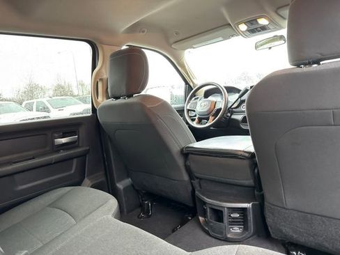 Used 2019 RAM 3500 Tradesman image 25