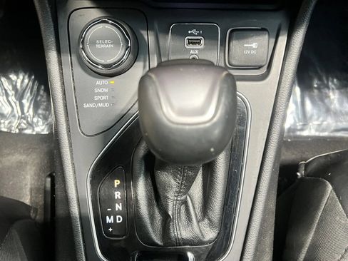 Used 2020 Jeep Cherokee Limited AWD/4WD image 47