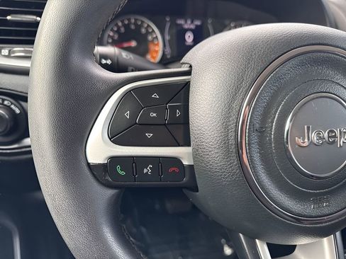 Used 2018 Jeep Renegade Latitude image 13