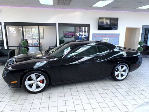 Used 2008 Dodge Challenger SRT8 RWD image 3