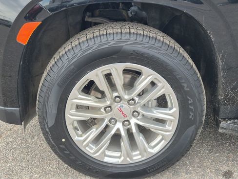 Used 2023 GMC Yukon XL SLT image 19