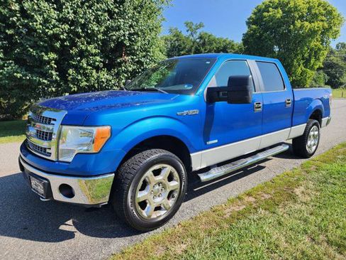 Used 2013 Ford F150 XLT w/ Luxury Equipment Group AWD/4WD image 2