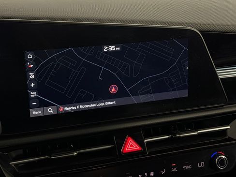 Used 2023 Kia Niro EX image 19