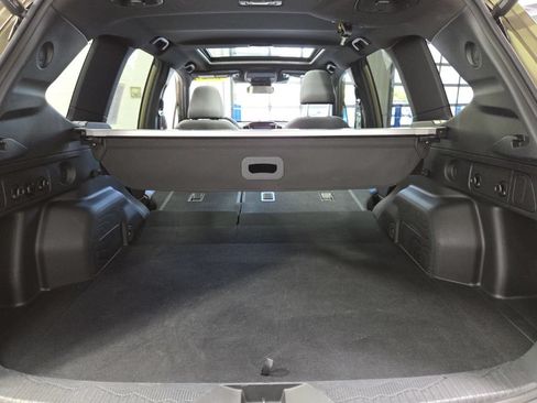 Used 2025 Subaru Forester Premium AWD/4WD image 35