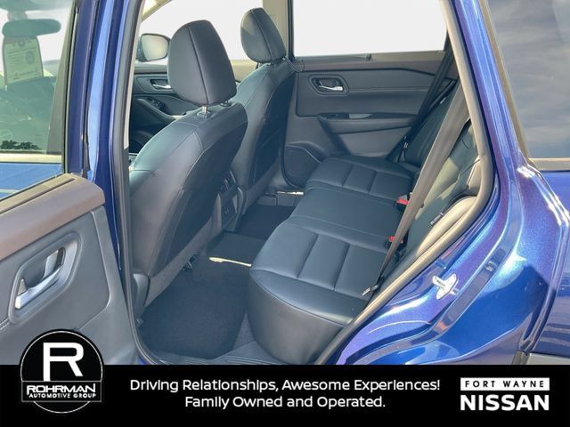 Used 2023 Nissan Rogue SV w/ SV Premium B Package AWD/4WD image 15
