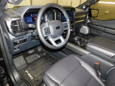 Used 2025 Ford F150 Lariat w/ Equipment Group 502A High image 14