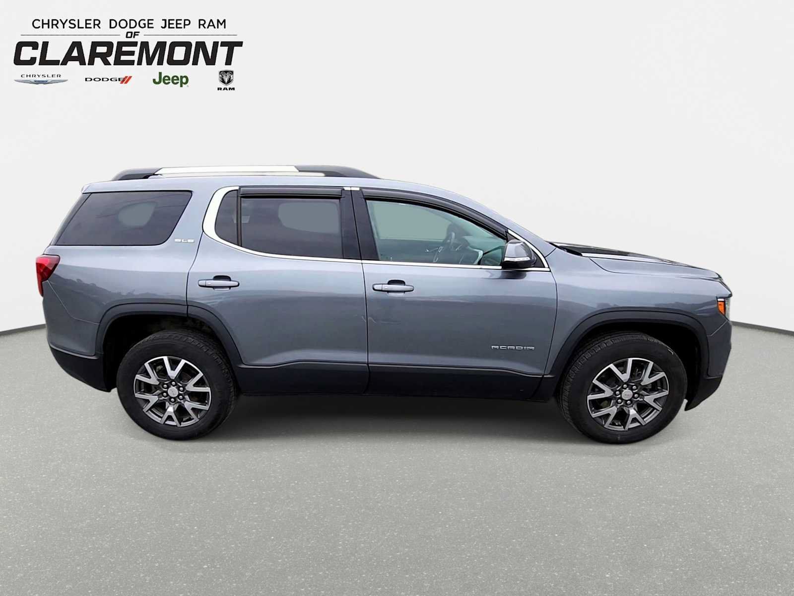 Used 2022 GMC Acadia SLE w/ Driver Convenience Package AWD/4WD image 9