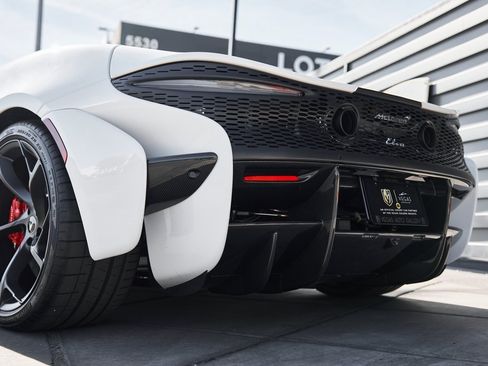 Used 2021 McLaren Elva image 19