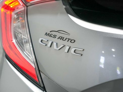 Used 2018 Honda Civic Sport image 11