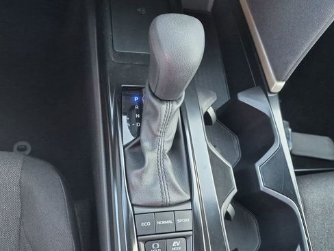 Used 2025 Toyota Camry LE FWD image 19