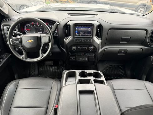 Used 2021 Chevrolet Silverado 2500 W/T w/ WT Convenience Package AWD/4WD image 3