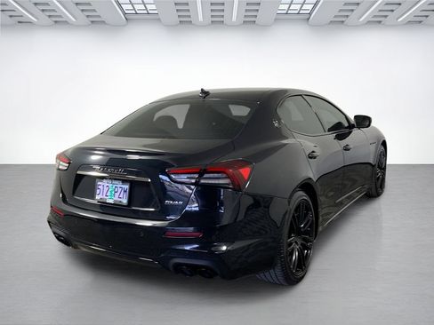 Used 2021 Maserati Ghibli RWD image 2