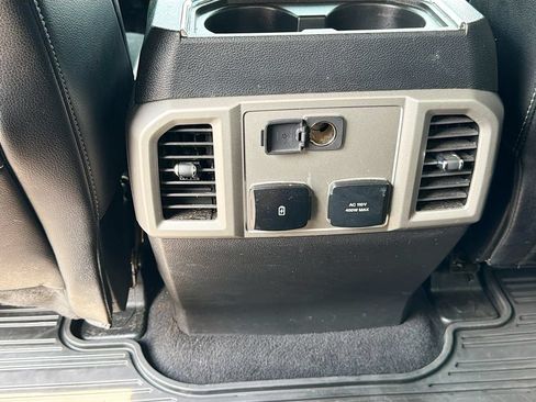 Used 2021 Ford F250 Lariat w/ Tremor Off-Road Package AWD/4WD image 30